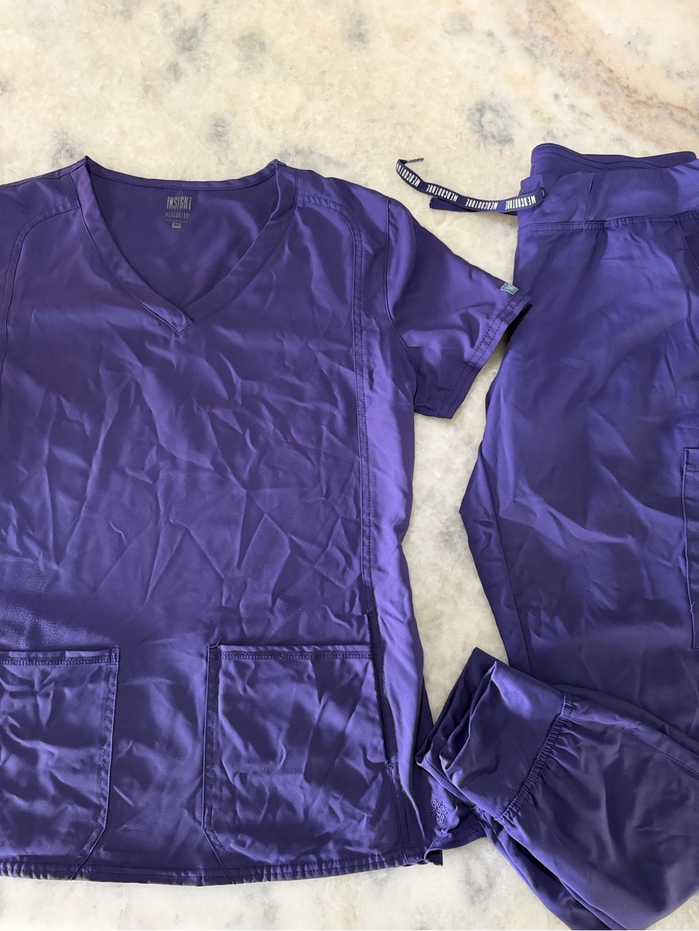 MED COUTURE INSIGHT Purple ( Grape) Jogger and v neck- top Scrub Set Sz M